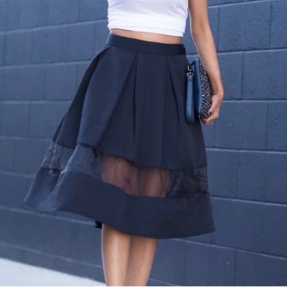 Express Flare Mesh Panel Skirt - Picture 3 of 8